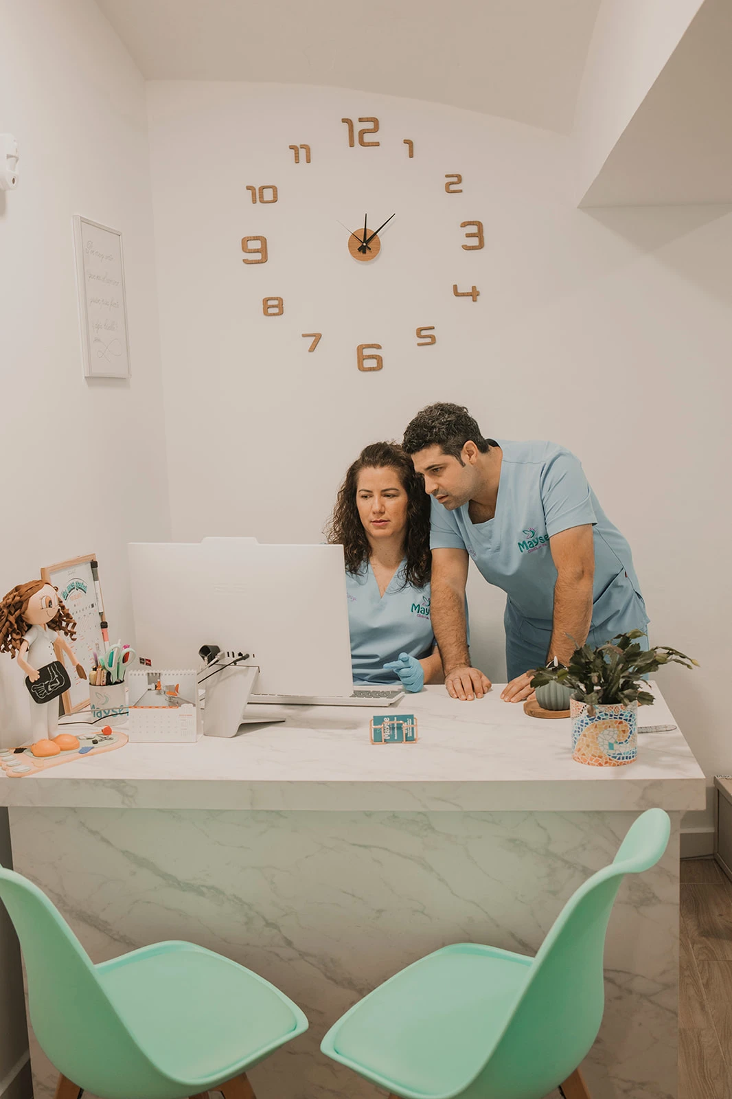 Bienestar y cuidado del paciente en clínica del pie en Olivenza